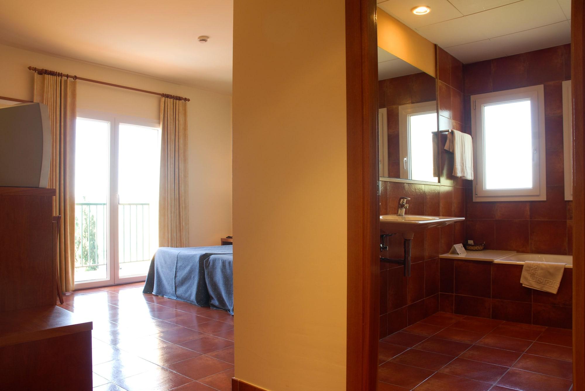 Hotel Picasso ตอร์โรเอยา เด มอนต์กรี ภายนอก รูปภาพ