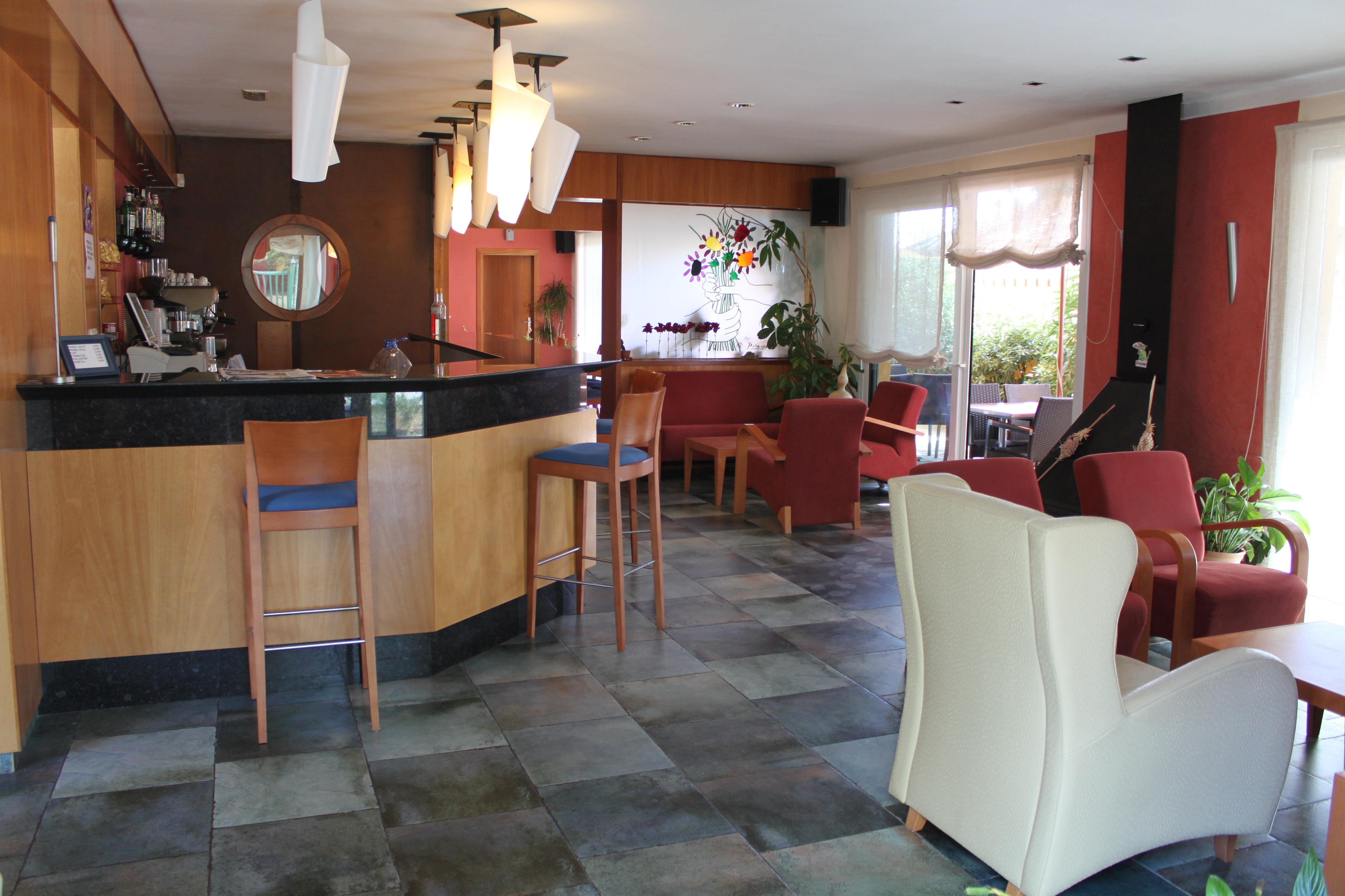 Hotel Picasso ตอร์โรเอยา เด มอนต์กรี ภายนอก รูปภาพ