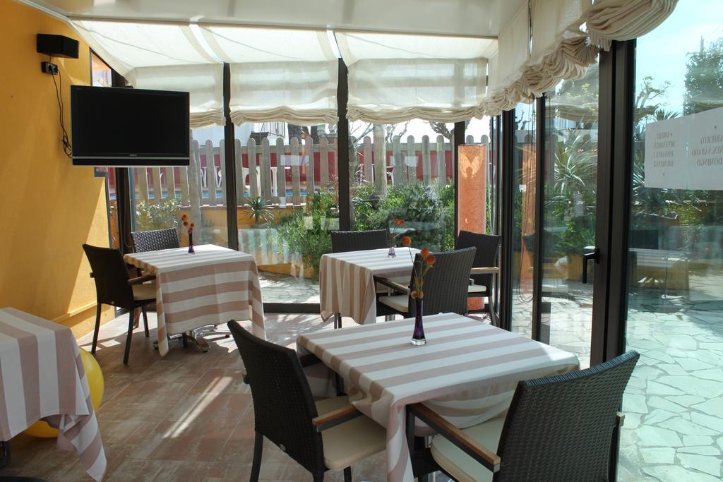 Hotel Picasso ตอร์โรเอยา เด มอนต์กรี ภายนอก รูปภาพ