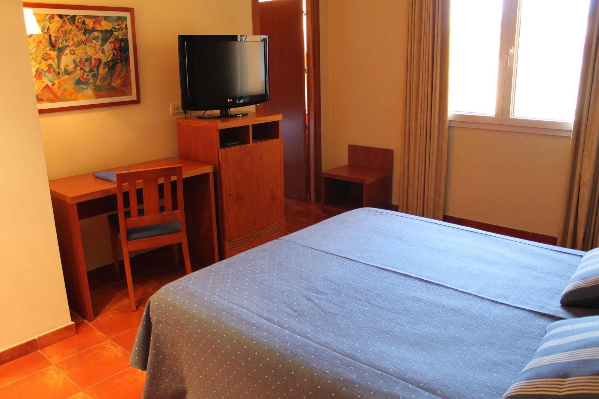 Hotel Picasso ตอร์โรเอยา เด มอนต์กรี ภายนอก รูปภาพ